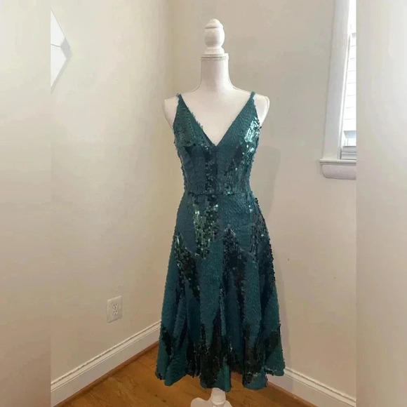 Dress the Population Sophie Dress in Pine Green Size XS - Picture 4 of 11